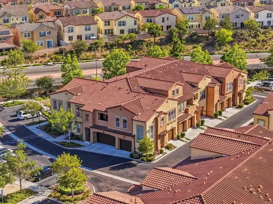 11130 Taloncrest Way #19, San Diego, CA 92126 - #2