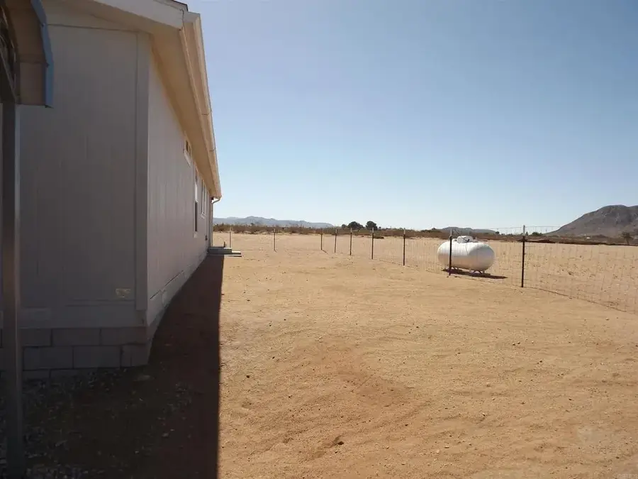 60382 Stearman, Landers, CA 92285 - #3