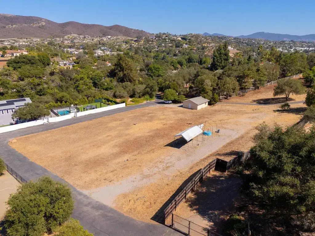 2260 Buena Creek, Vista, CA 92084 - #1