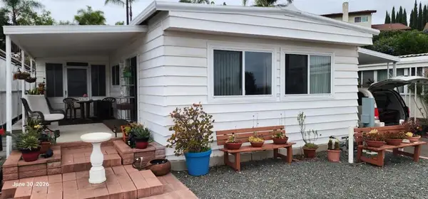 245 W Bobier Drive #06, Vista, CA 92083