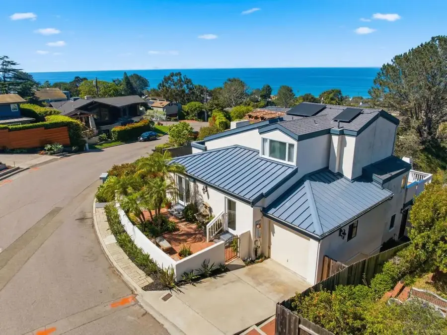 622 Kalamath Dr., Del Mar, CA 92014 - #3