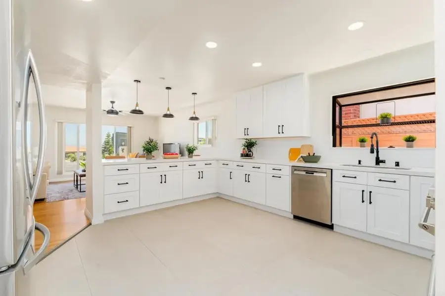 5736 Soledad Mountain Road, La Jolla, CA 92037 - #3