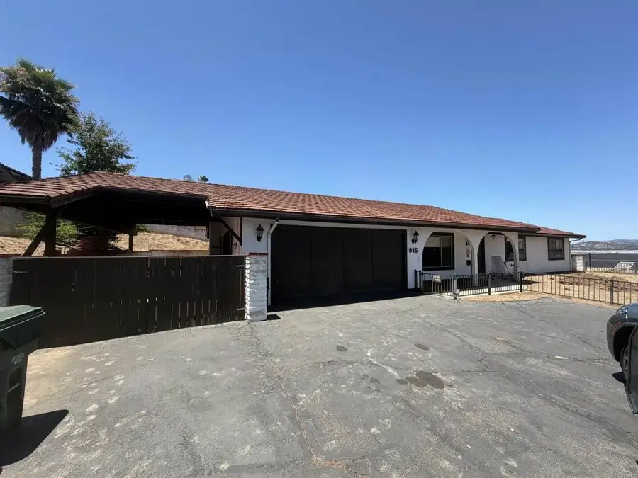 915 Moody Drive, Escondido, CA 92027 - #2
