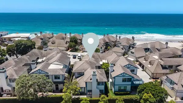 2340 Rue Des Chateaux, Carlsbad, CA 92008