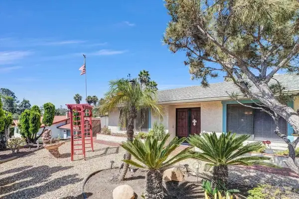 1154 Monte Vista Dr, Vista, CA 92084