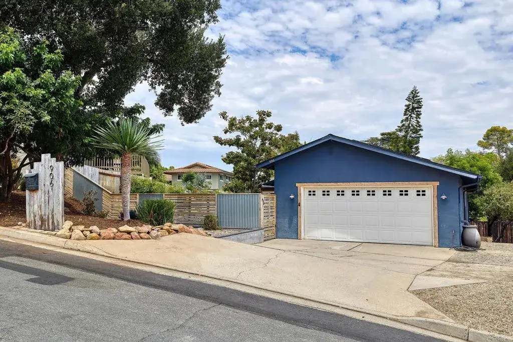 906 Alta Vista, Vista, CA 92084 - #1