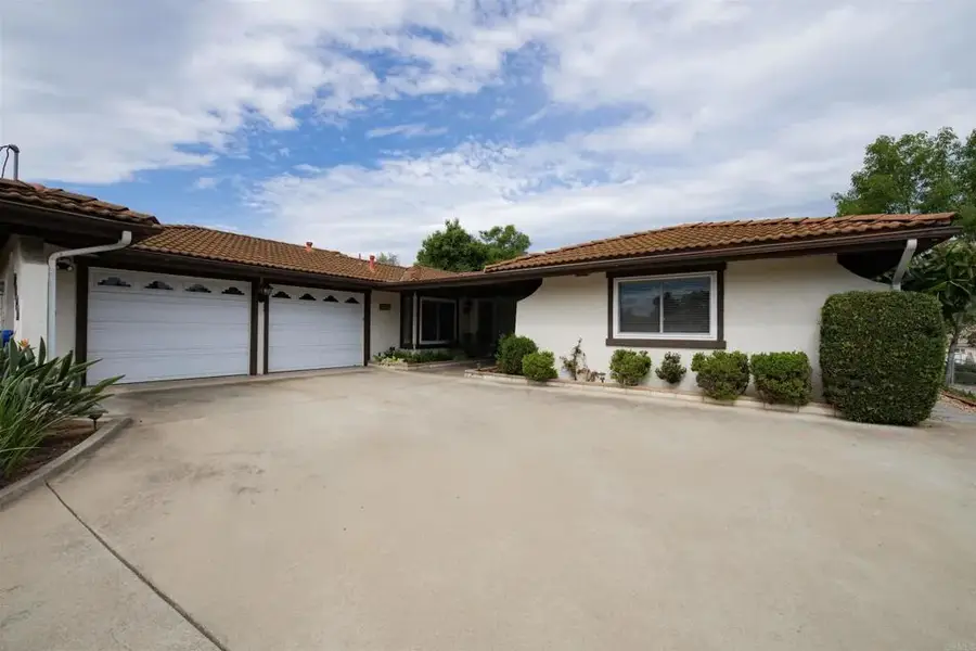 2129 Bernardo, Escondido, CA 92029 - #2