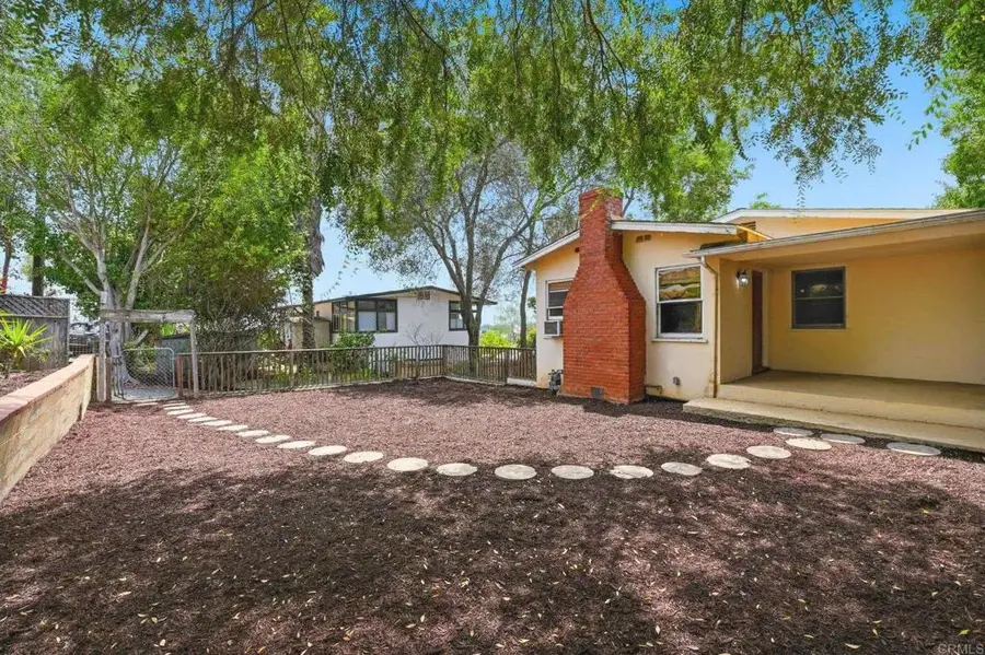 610 Minnesota Street, Fallbrook, CA 92028 - #2