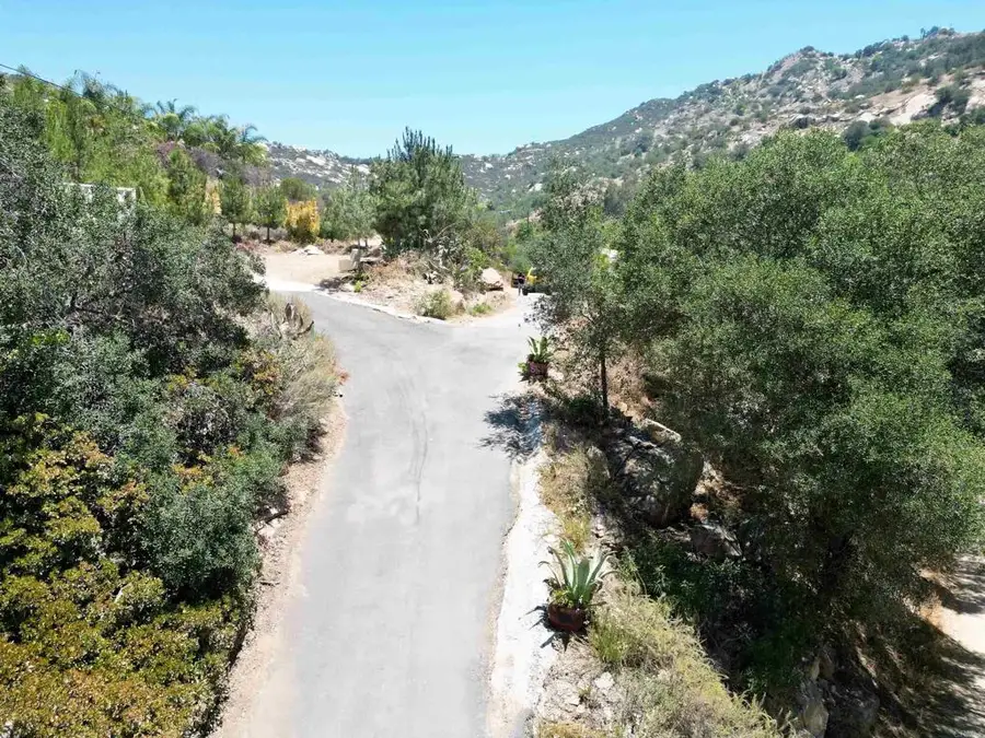 5589 Rainbow Creek, Fallbrook, CA 92028 - #3