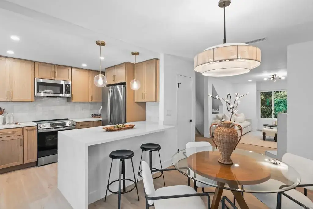 917 Intrepid Ct., Del Mar, CA 92014 - #1