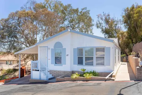 1333 Olive #SPC 27, Vista, CA 92083