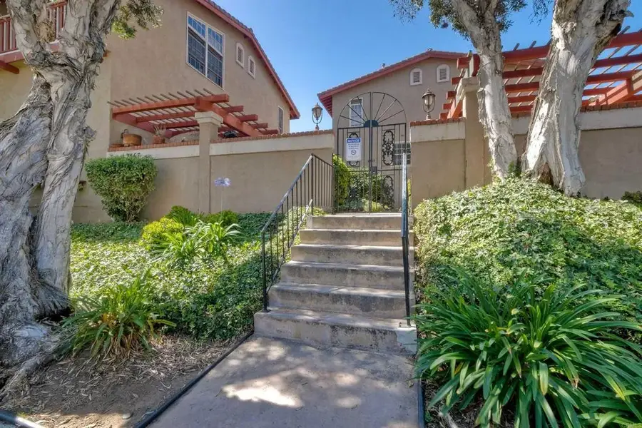 2569 Navarra Dr #C, Carlsbad, CA 92009 - #3