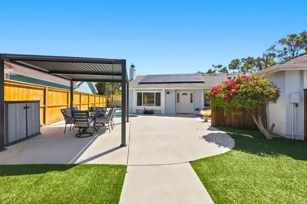 207 Hickoryhill Drive, Encinitas, CA 92024