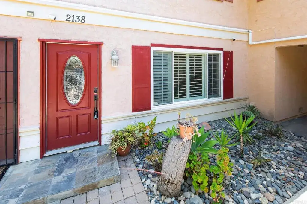 2138 Via Robles, Oceanside, CA 92054 - #1