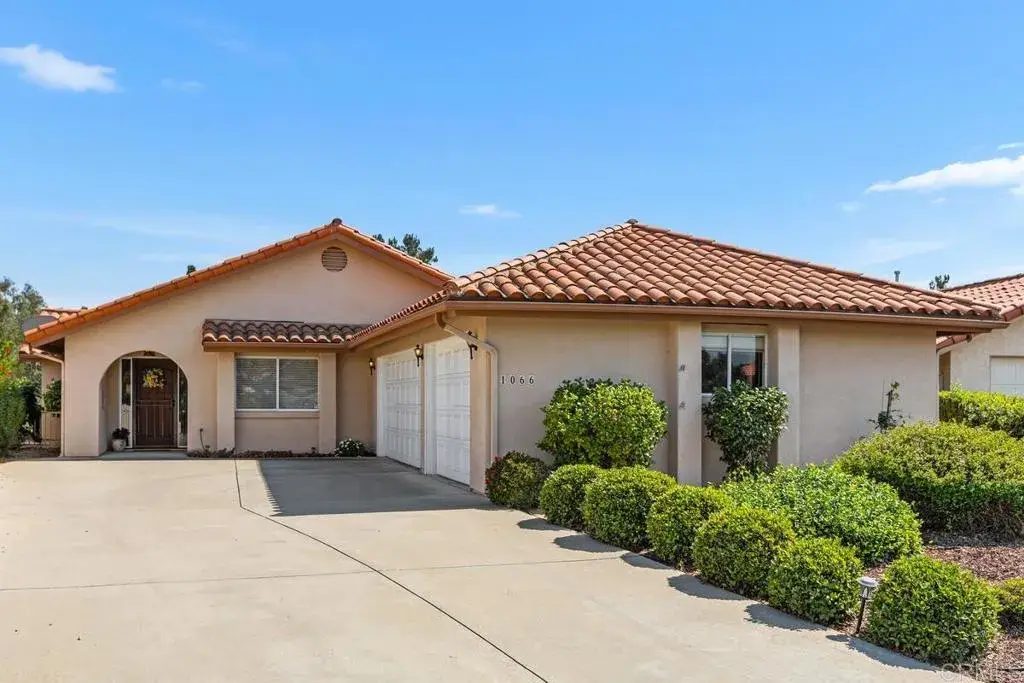 1066 Ridge Heights Drive, Fallbrook, CA 92028 - #1