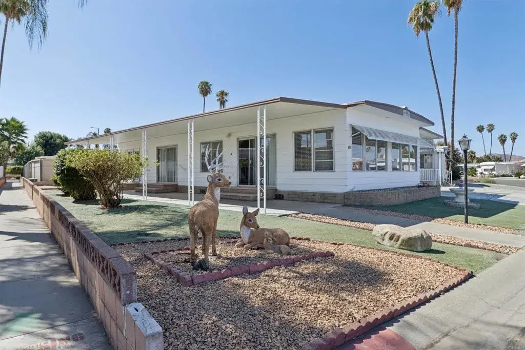 401 San Mateo Circle, Hemet, CA 92543 - #1