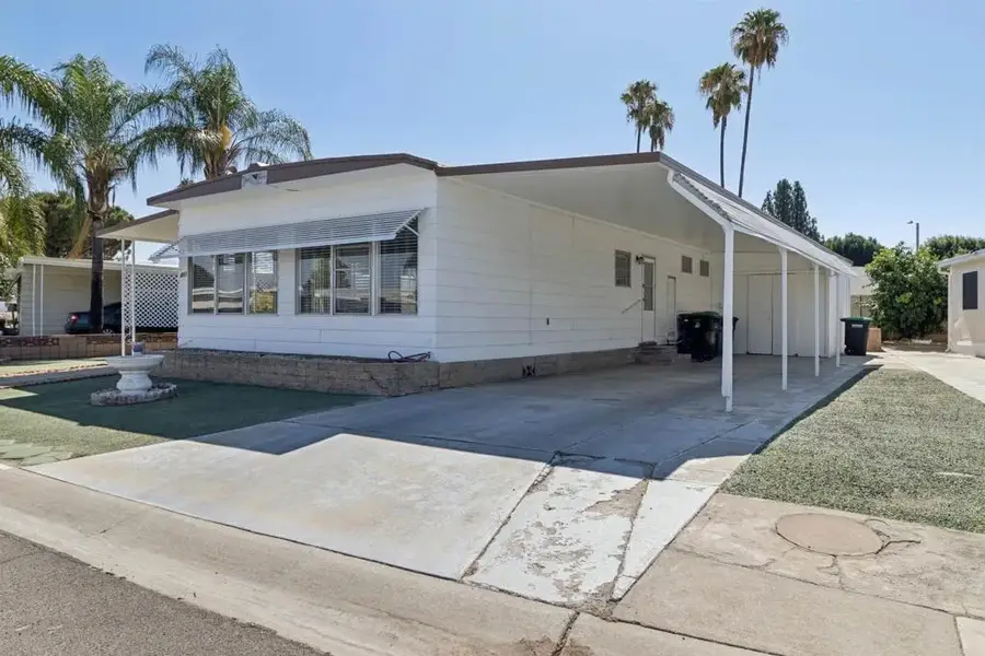 401 San Mateo Circle, Hemet, CA 92543 - #3