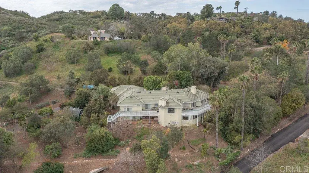 4327 Hollyhill Road, Vista, CA 92084 - #1
