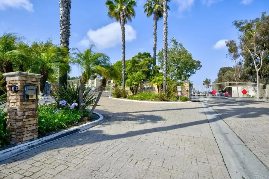 432 Edgehill Ln #32, Oceanside, CA 92054 - #2