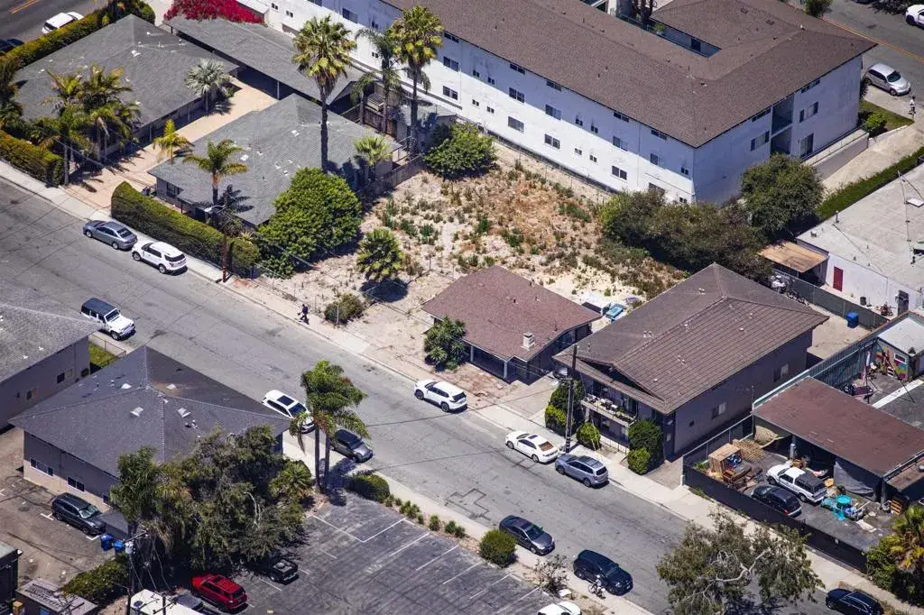 6588 Madrid, Isla Vista, CA 93117 - #1