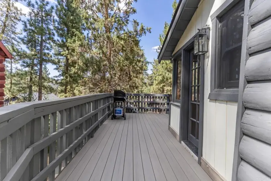 131 E Aeroplane Boulevard, Big Bear City, CA 92314 - #3