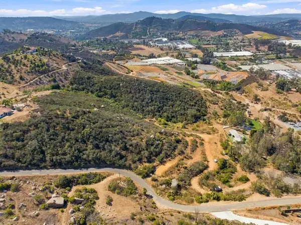 435 Camino Calafia, San Marcos, CA 92069