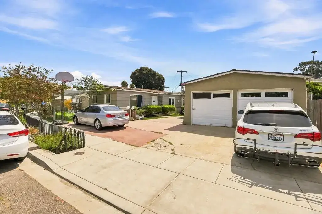 4415-17 Manitou Way, San Diego, CA 92117 - #1