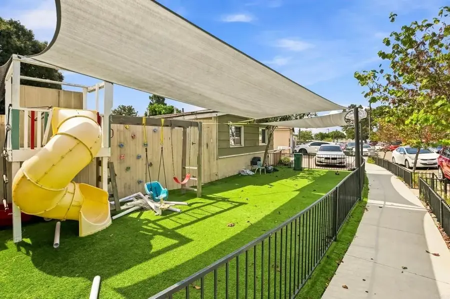 4415-17 Manitou Way, San Diego, CA 92117 - #3