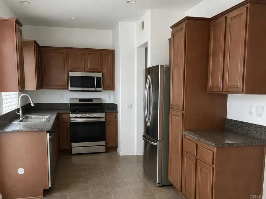 417 Swansea, Escondido, CA 92027 - #2