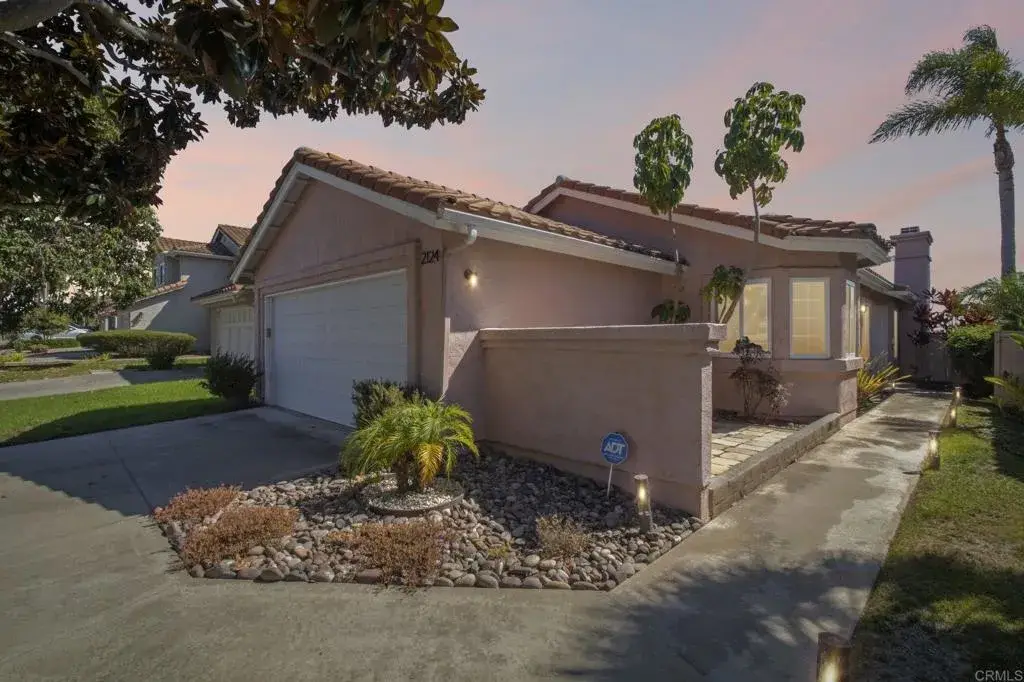 2124 Redwood Crst, Vista, CA 92081 - #1