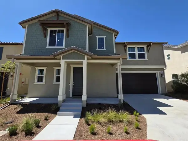 725 Kingbird Loop, Oceanside, CA 92058