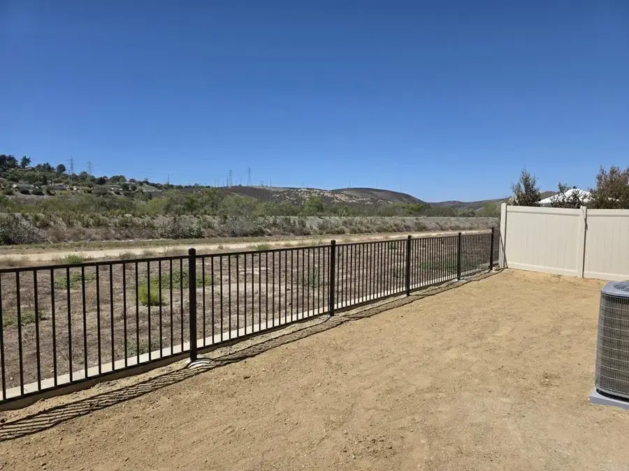725 Kingbird Loop, Oceanside, CA 92058 - #2