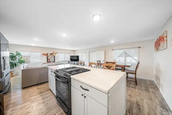 1575 W Valley Pkwy #2, Escondido, CA 92029