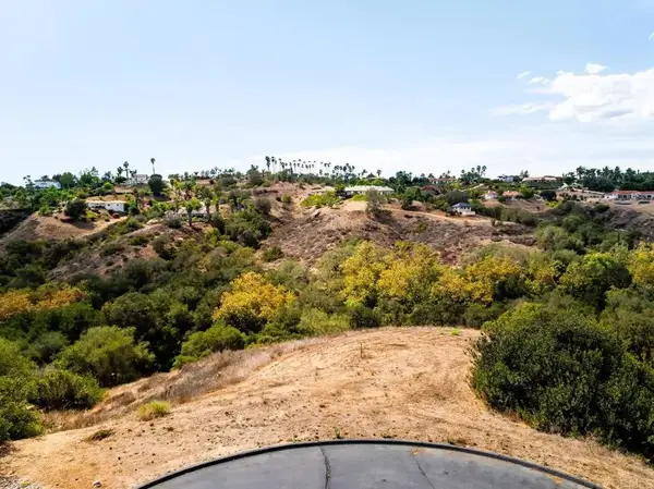 2202 Calle Dos Lomas, Fallbrook, CA 92028