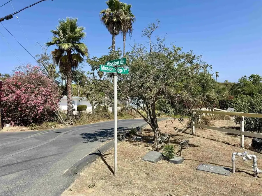 Mission Ridge Lane 20, Fallbrook, CA 92028 - #3