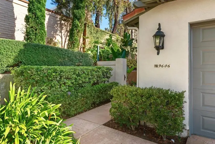 9606 Claiborne Square, La Jolla, CA 92037 - #3