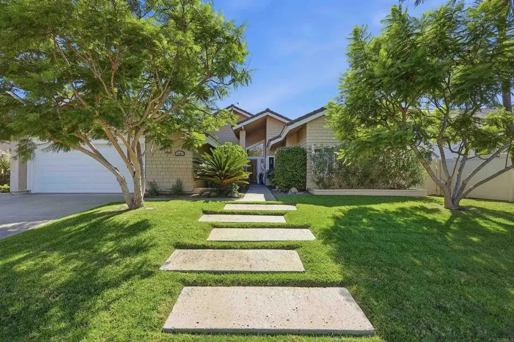 1101 Via Mil Cumbres, Solana Beach, CA 92075 - #1