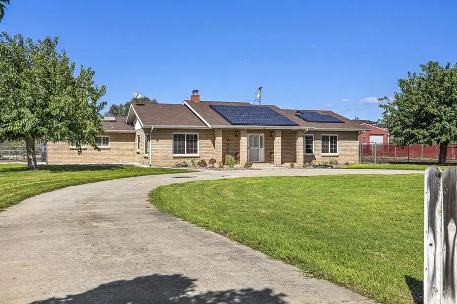 325 West Haverford, Ramona, CA 92065 - #2