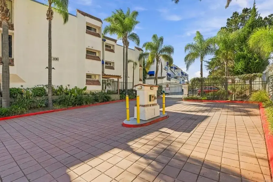 8310 Regents Road #3H, San Diego, CA 92122 - #3