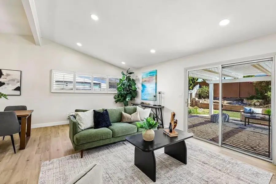 4121 Mount Hukee, San Diego, CA 92117 - #3