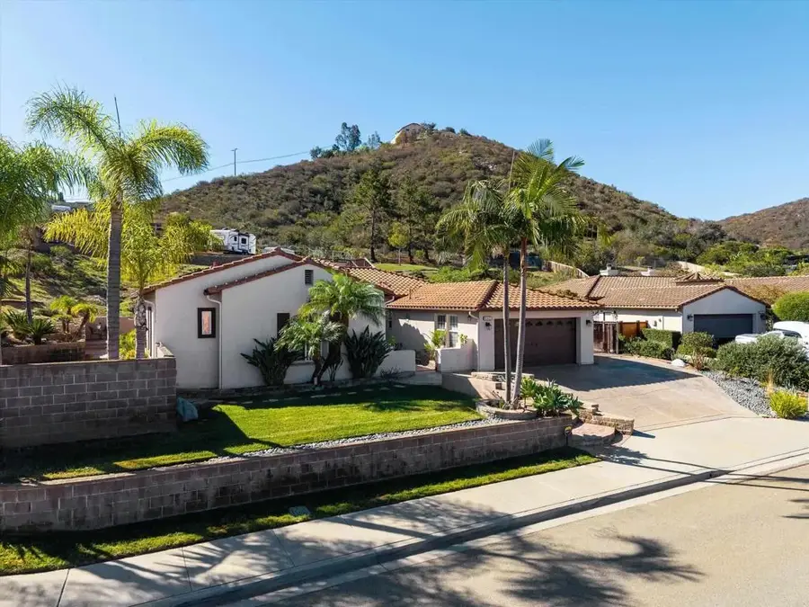 642 Via Del Campo, San Marcos, CA 92078 - #2