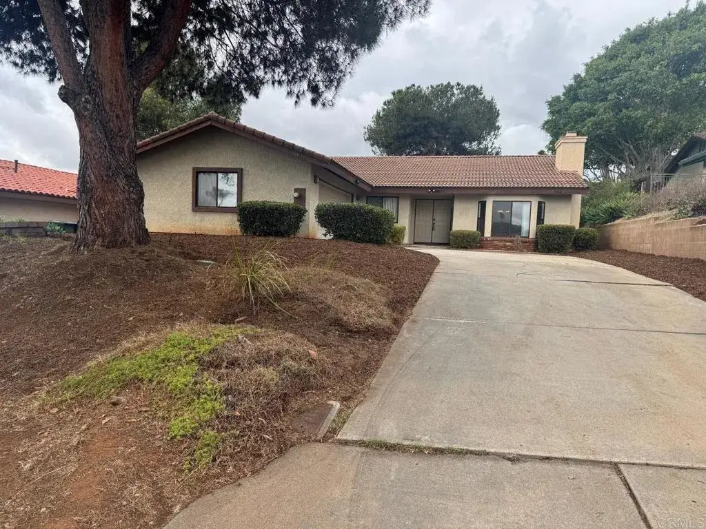 1906 Odell Circle, Vista, CA 92084 - #1