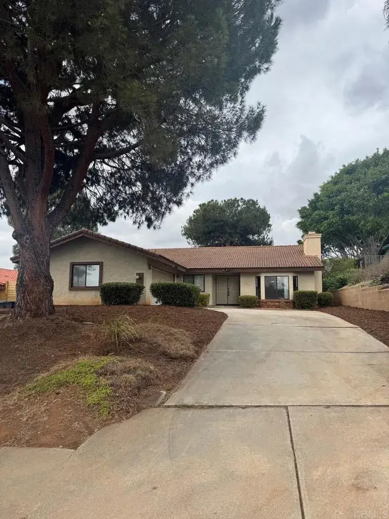 1906 Odell Circle, Vista, CA 92084 - #2
