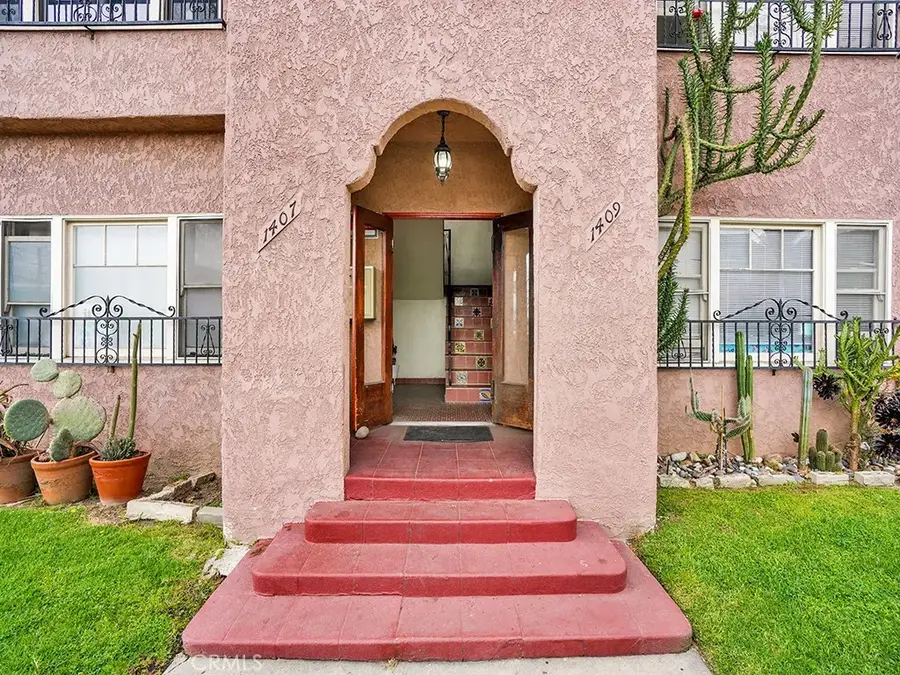 1407 Obispo Avenue, Long Beach, CA 90804 - Image #3