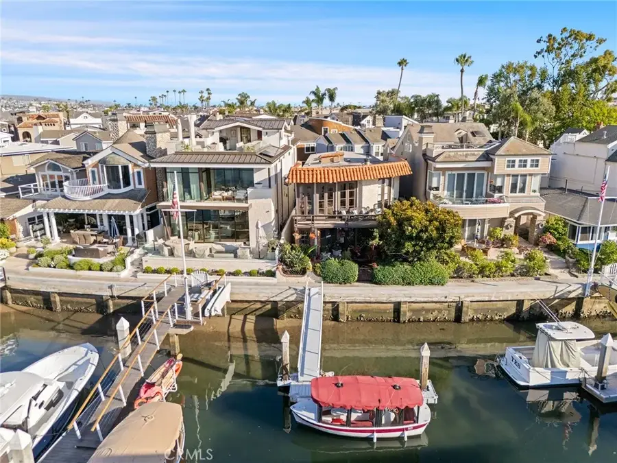 115 N Bay Front, Newport Beach, CA 92662 - Image #2