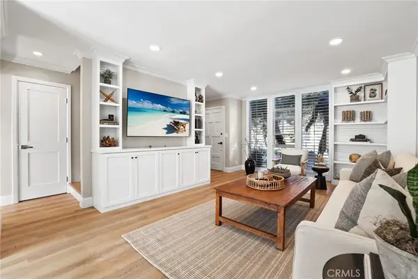 2209 Vista Huerta, Newport Beach, CA 92660