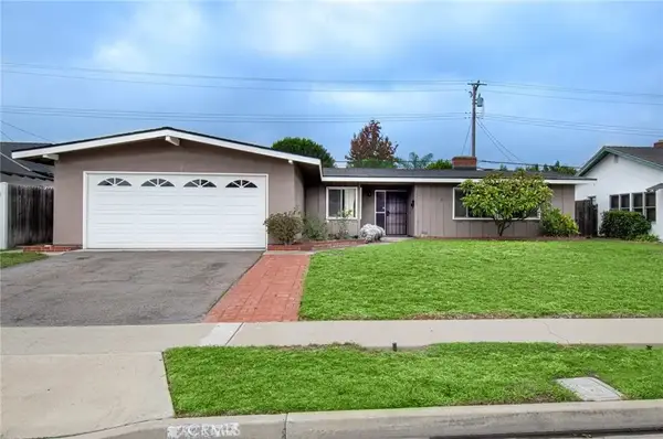 2925 Jacaranda Avenue, Costa Mesa, CA 92626