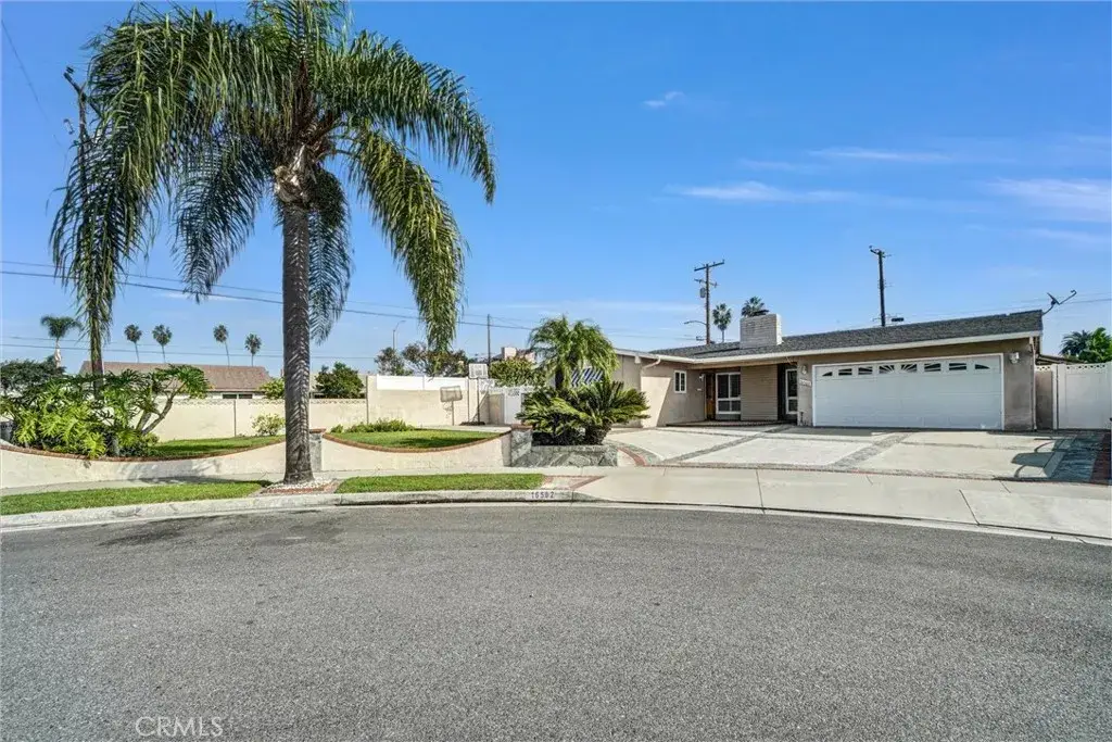 16502 Loire, Huntington Beach, CA 92647 - Image #1