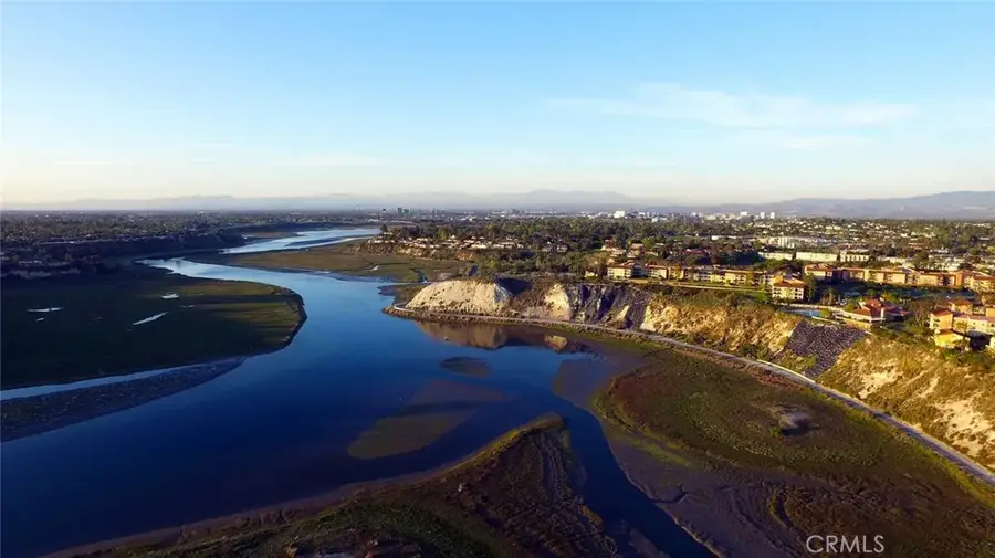 20091 Spruce Avenue, Newport Beach, CA 92660 - Image #3