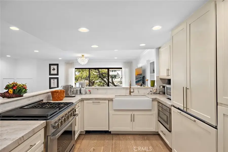 12 Encore Court, Newport Beach, CA 92663 - Image #3